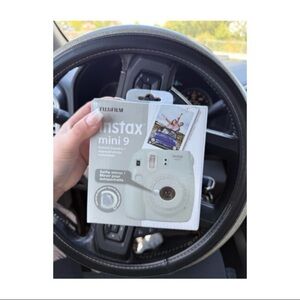 Smoky white Fujifilm Insta X Mini 9